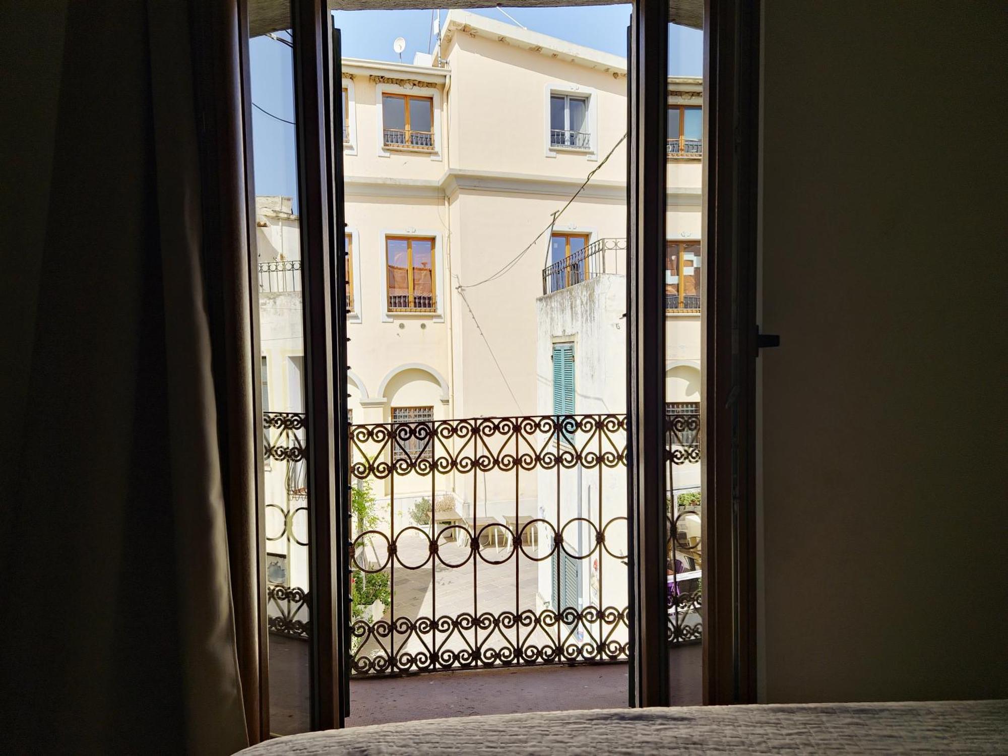 Dommos - Arcada Apartments Orosei Oda fotoğraf